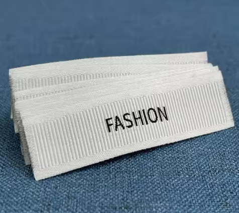 <strong>Luxury Recycled Jeans Hanging </strong>