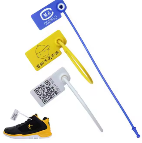 Customized gold logo, label design, plastic seal label, clothing plastic hang tag, with rope