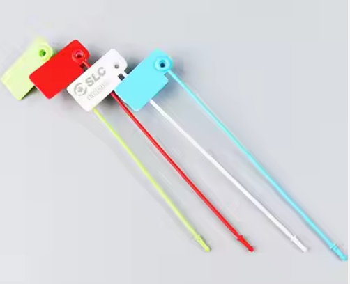 Customized gold logo, label design, plastic seal label, clothing plastic hang tag, with rope