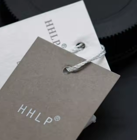 Manufacturer Custom Thick White Paper Swing Garment Label Hang Tags Recyclable Luxury Custom Tags Cardboard Labels for Clothing