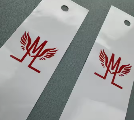 Manufacturer Custom Thick White Paper Swing Garment Label Hang Tags Recyclable Luxury Custom Tags Cardboard Labels for Clothing