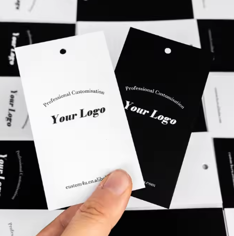 China Factory Price Low MOQ Custom Clothing hang Tag Embossed Hangtags for Clothing Eco-Friendly Recyle Hang Tag Swing hang Tag